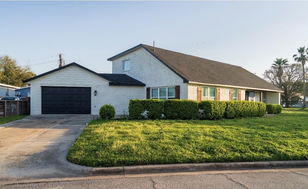 1402 Bayou Shore Drive