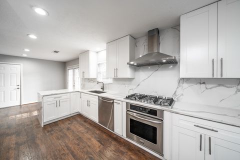 Photo of 1907 Ashford Hollow Lane, Houston, TX 77077 (MLS # 26642480)