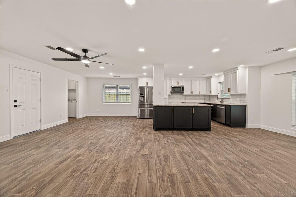 Photo of 3301 Park Meadows Avenue, Deer Park, TX 77536 (MLS # 39390783)