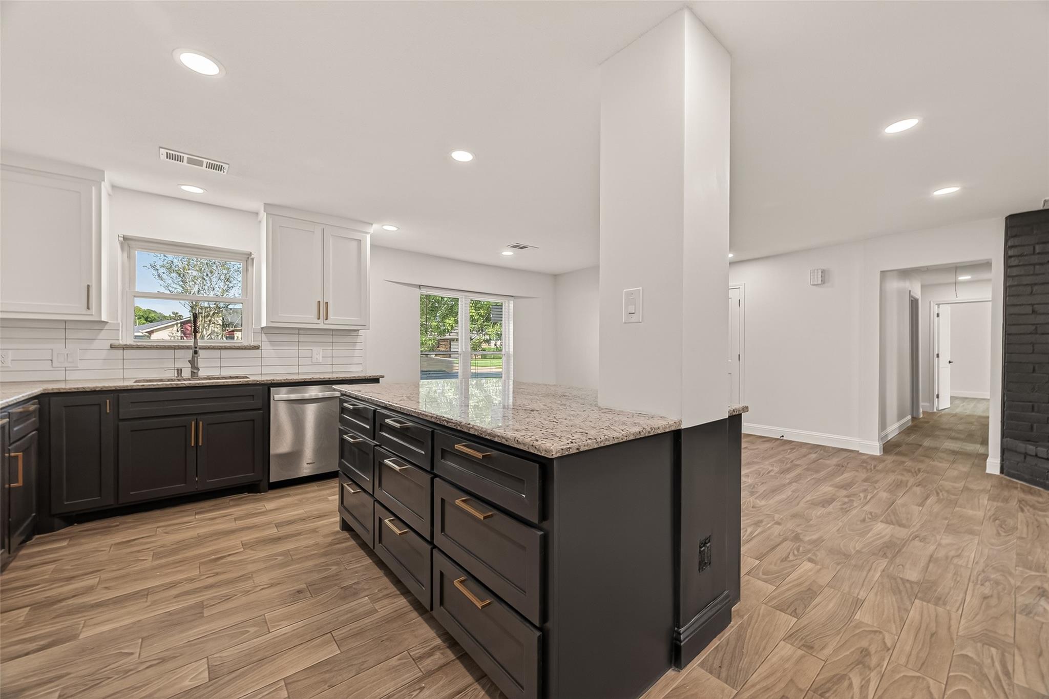 3301 Park Meadows Avenue