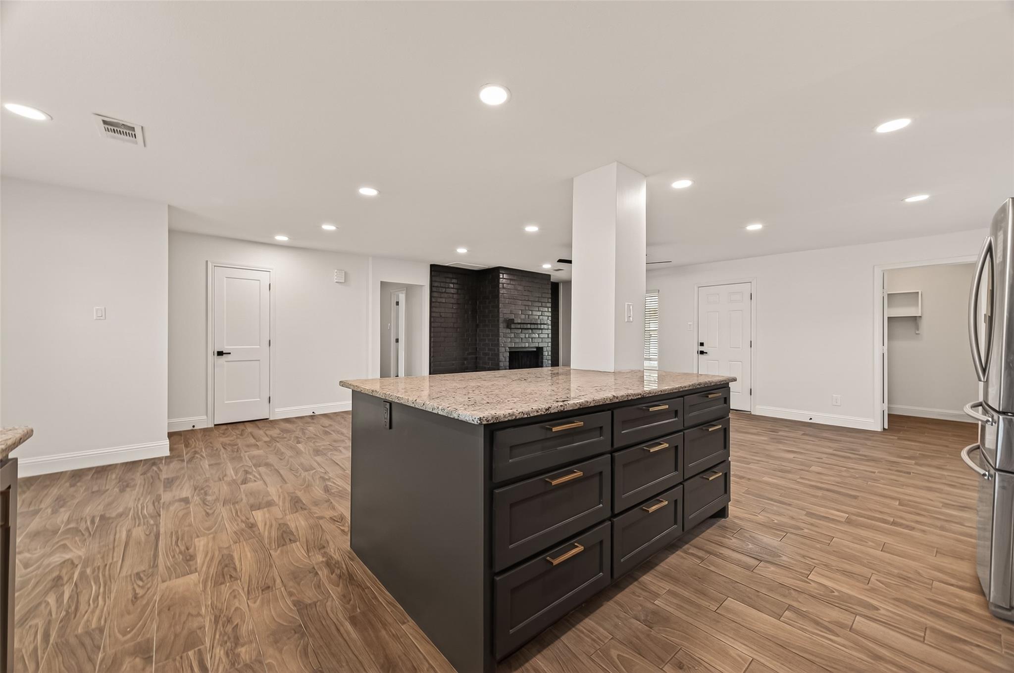 3301 Park Meadows Avenue