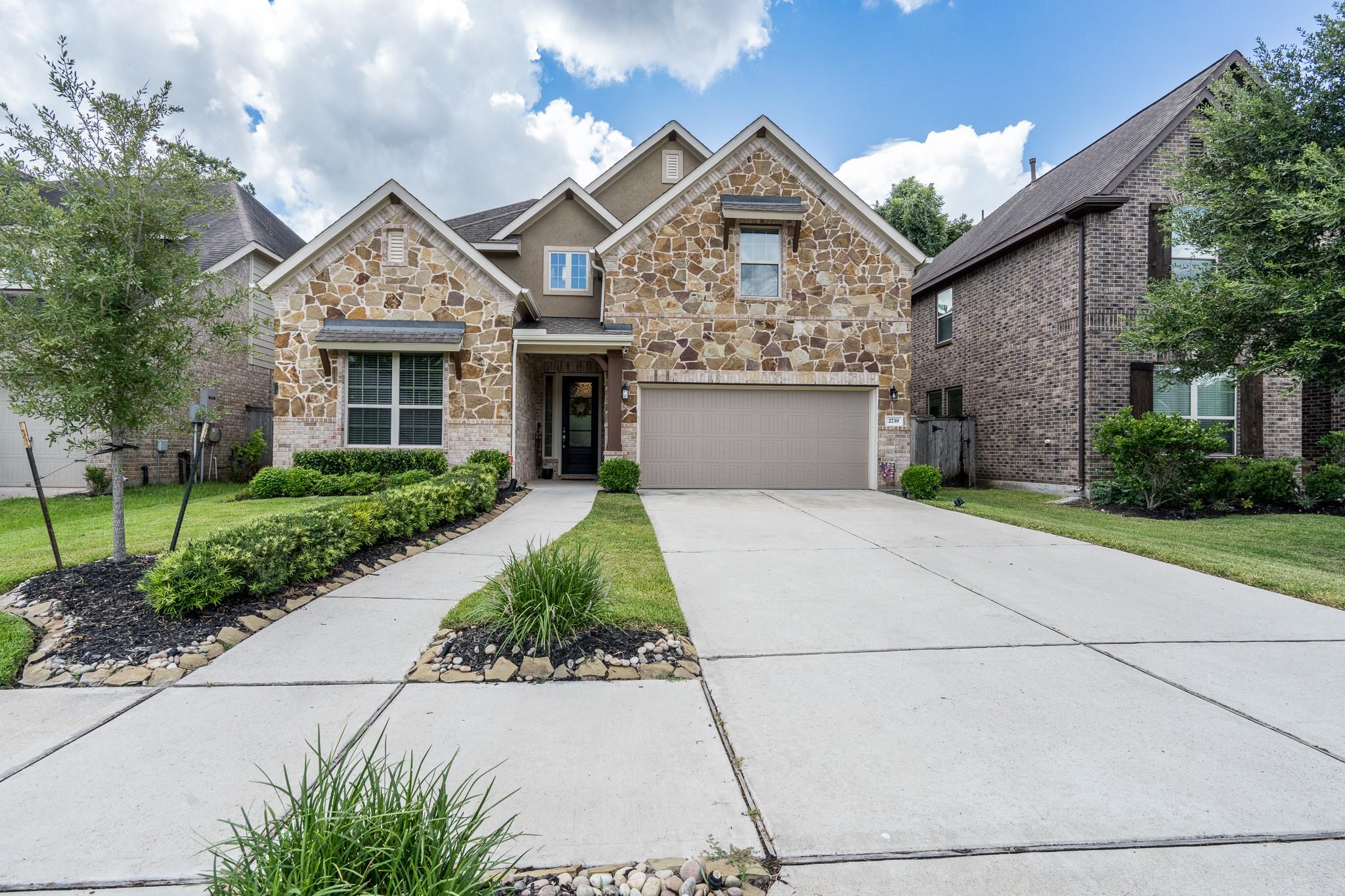 2739 Monarch Crossing