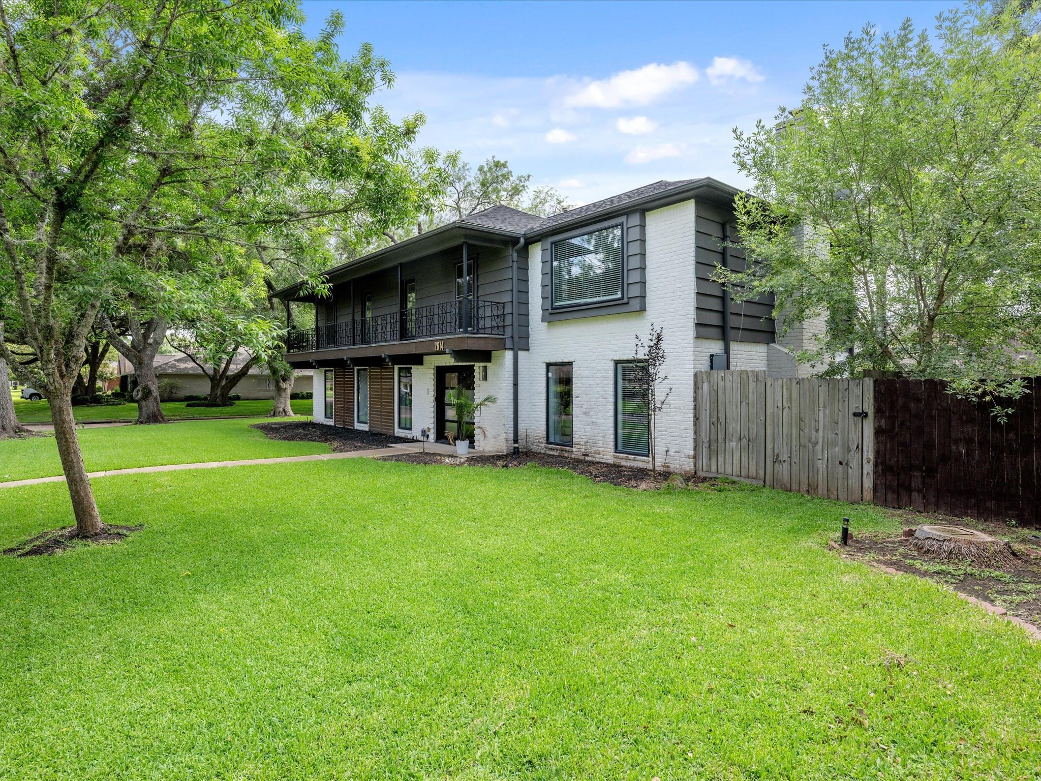 2614 E Pebble Beach Drive