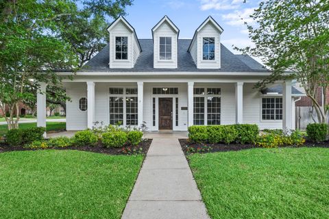 Photo of 9803 N Bank Way, Missouri City, TX 77459 (MLS # 93950134)