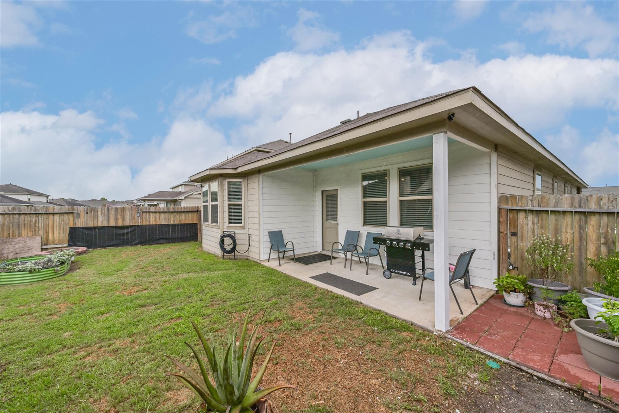 9606 Cimarroncito Lane