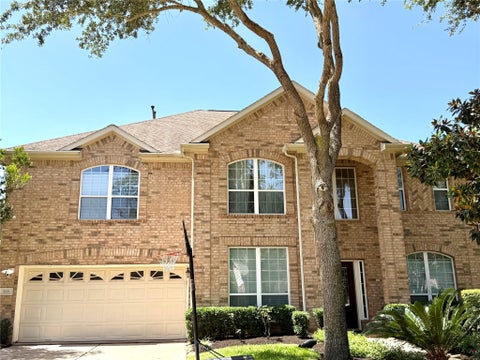 Photo of 6839 Emerson LN, Sugar Land, TX 77479 (MLS # 65662005)