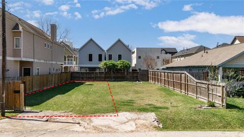 Photo of 835 Lawrence Street, Houston, TX 77007 (MLS # 24399253)