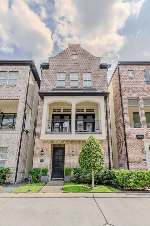Photo of 6007 Matthew Oaks Place, Houston, TX 77007 (MLS # 86365806)