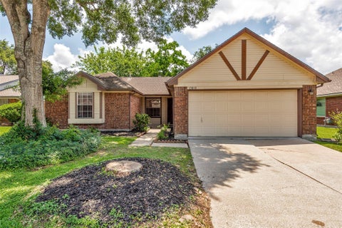 Photo of 15810 Heritage Falls Drive, Friendswood, TX 77546 (MLS # 8607752)
