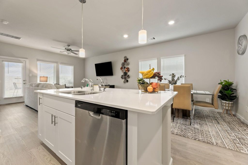 Photo of 15427 Dapple Bluff Ln Ln, Conroe, TX 77032 (MLS # 38279643)