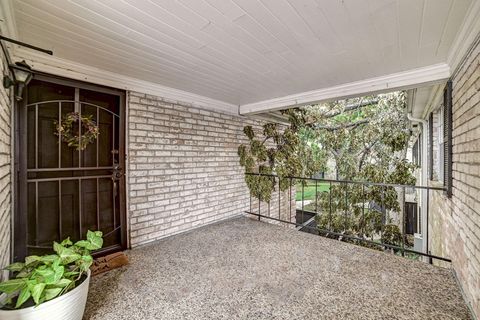 Photo of 7900 Westheimer Road #202, Houston, TX 77063 (MLS # 79998749)