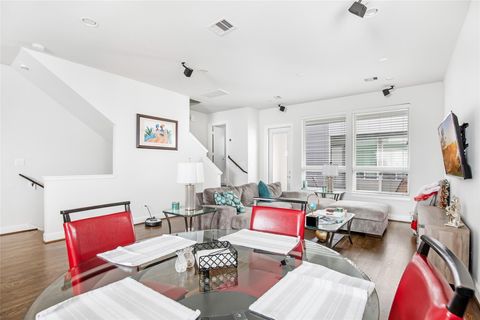 Tiny photo for 325 Eado Park Circle, Houston, TX 77020 (MLS # 40547872)