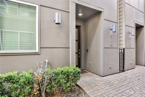 Tiny photo for 325 Eado Park Circle, Houston, TX 77020 (MLS # 40547872)