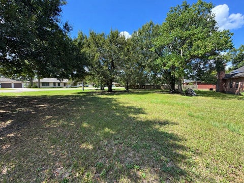 Vacant Land For Sale - 001 Elizabeth Ave<br/> Rosenberg, TX 77471