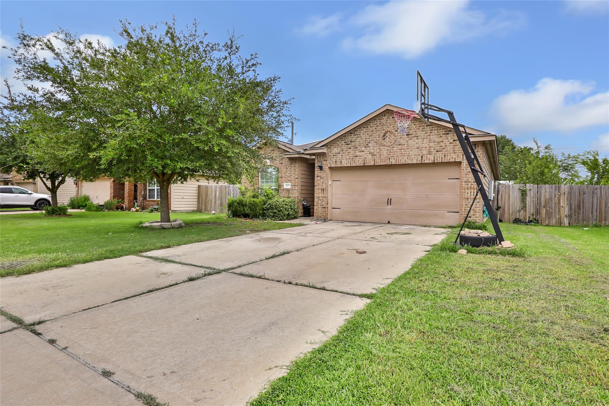 2707 Tracy Lane