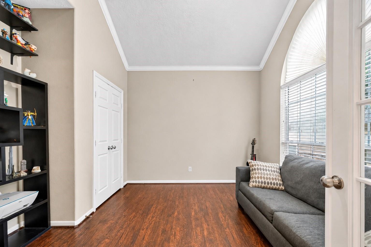 158 N Valley Oaks Circle