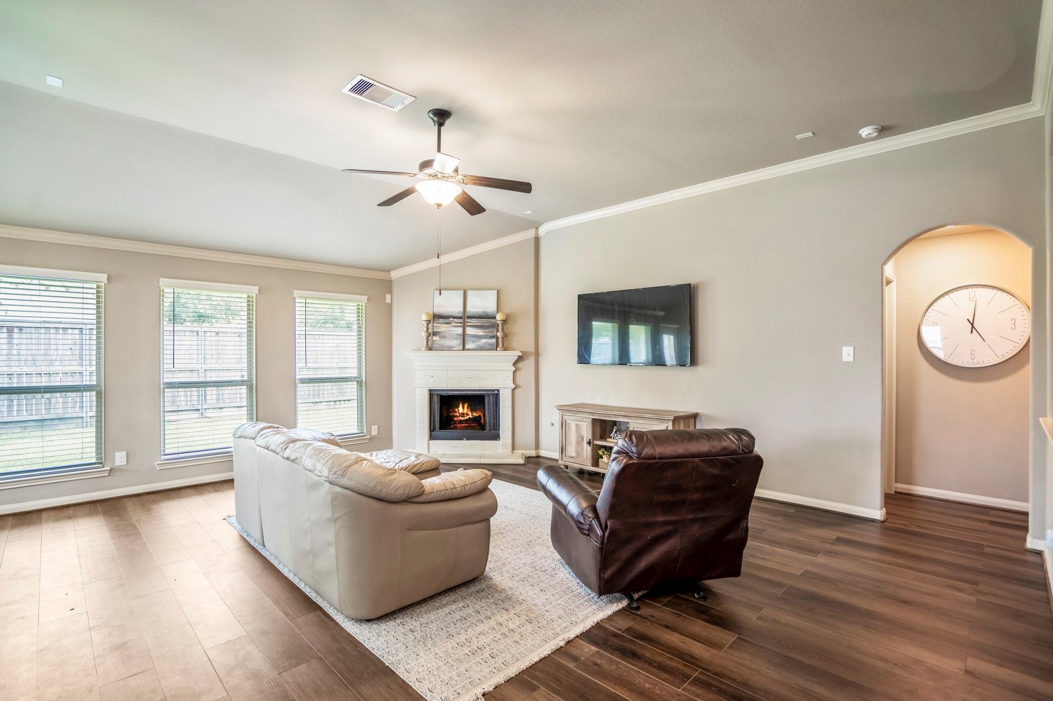 8914 Hummingbird Glen Court