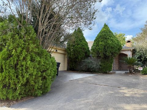 Photo of 12734 Ashford Chase Drive, Houston, TX 77082 (MLS # 16589868)