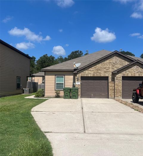 Photo of 604 Rosewood Street, Dayton, TX 77535 (MLS # 87363841)