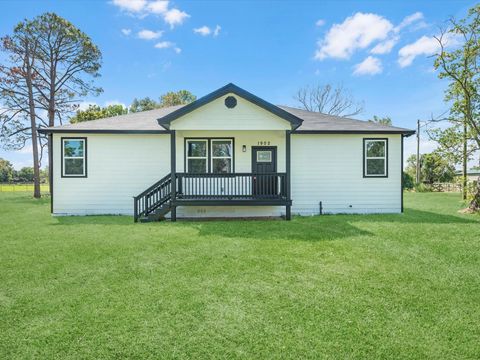 Photo of 1902 Westview Drive, Alvin, TX 77511 (MLS # 55787230) Photo of 1902 Westview Drive, Alvin, TX 77511 (MLS # 55787230)