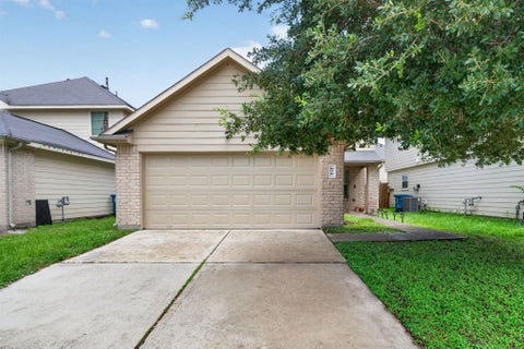 Photo of 878 Sun Prairie Drive, Houston, TX 77090 (MLS # 35771400)