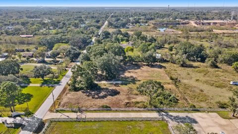 Homes For Sale - 676 Evergreen Street<br/> Fresno, TX 77545