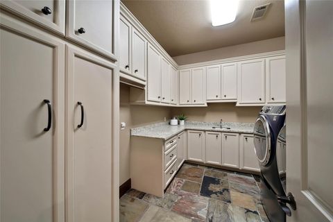 Tiny photo for 852 Eagle Pointe, Montgomery, TX 77316 (MLS # 35524093)