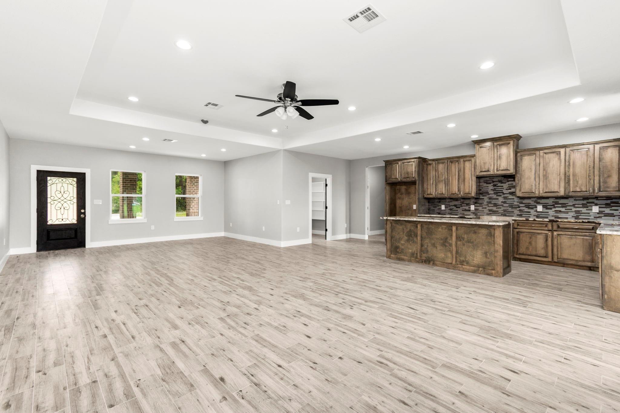 24 County Road 2293