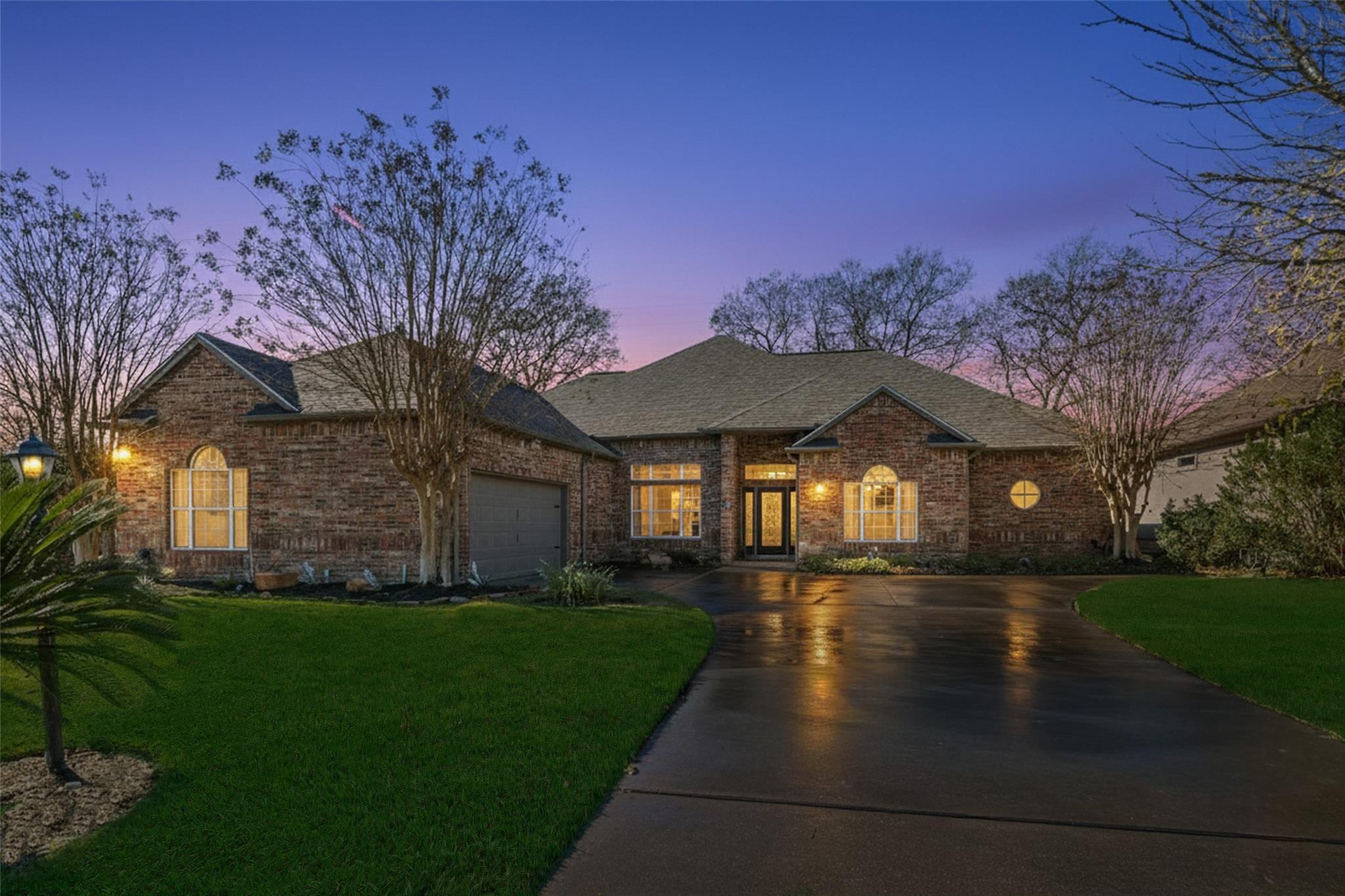 118 Hillsborough Drive W