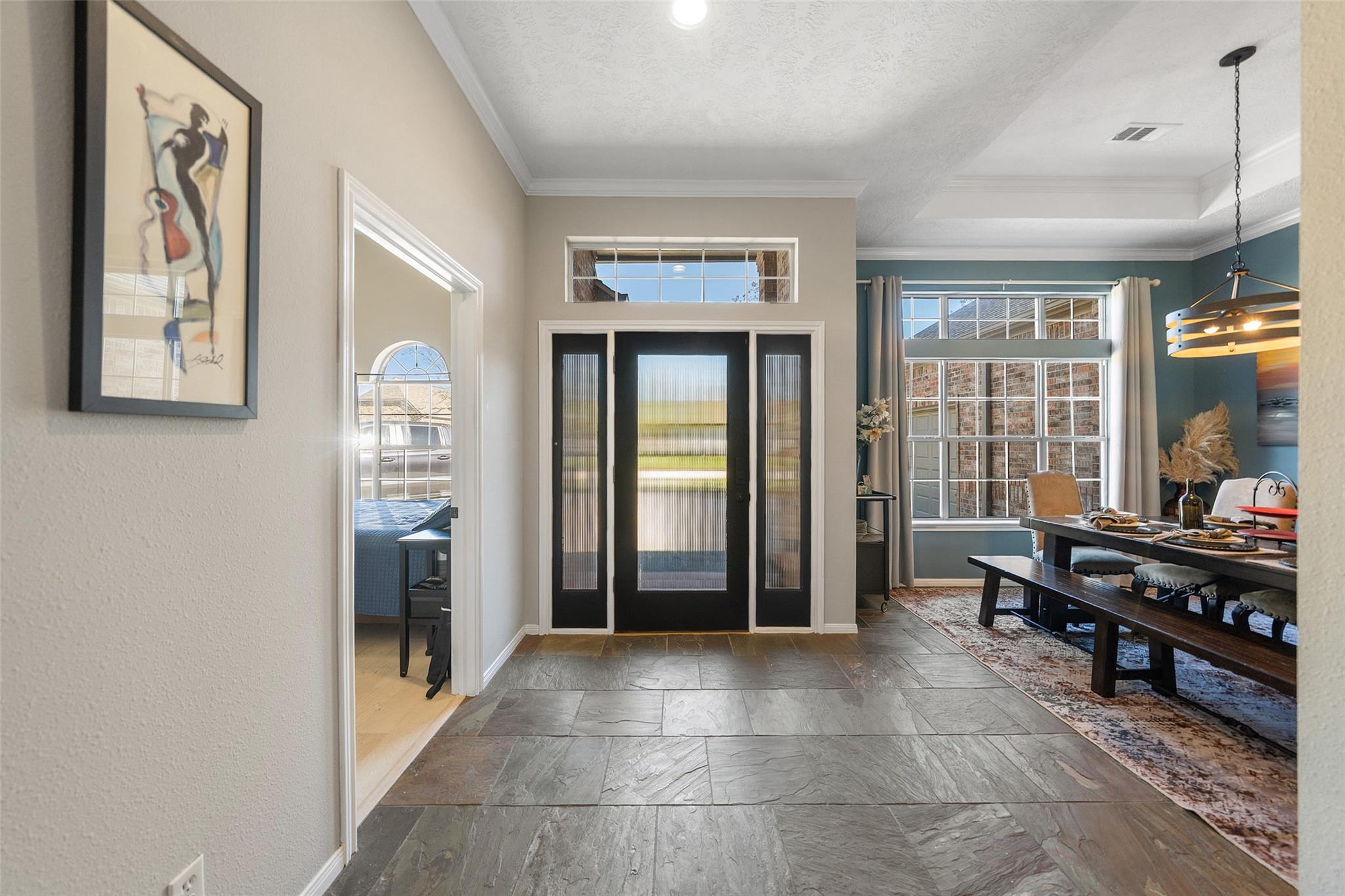 118 Hillsborough Drive W