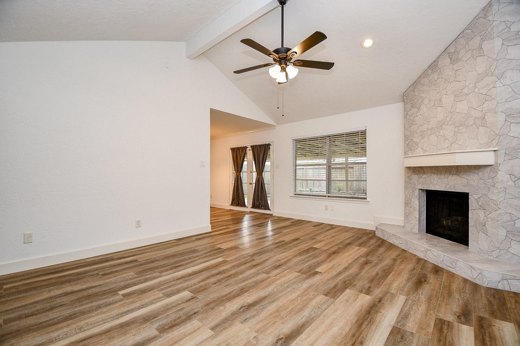3807 Lamplighter Circle
