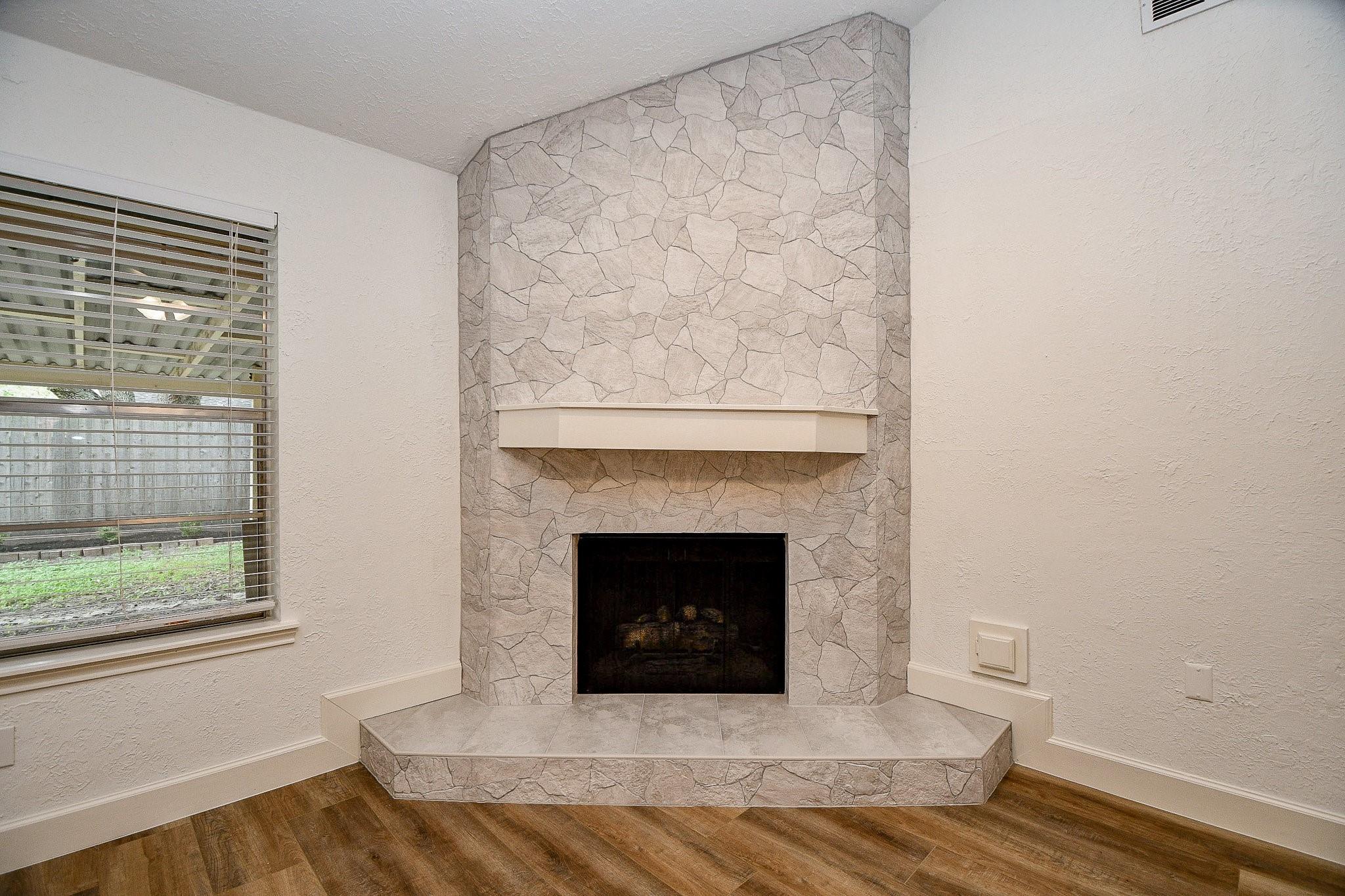 3807 Lamplighter Circle