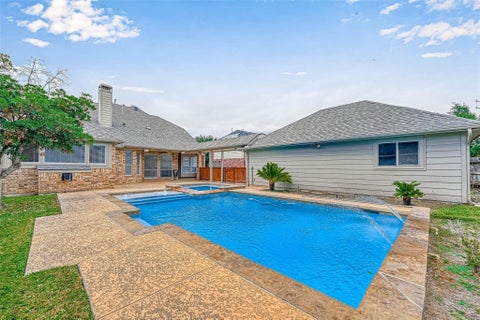 Photo of 6106 Laguna Del Rey Drive, Houston, TX 77041 (MLS # 46756992)