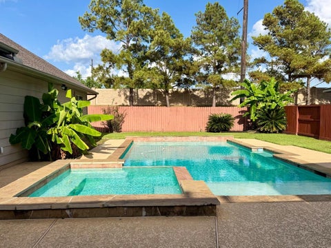 Tiny photo for 6106 Laguna Del Rey Drive, Houston, TX 77041 (MLS # 46756992)