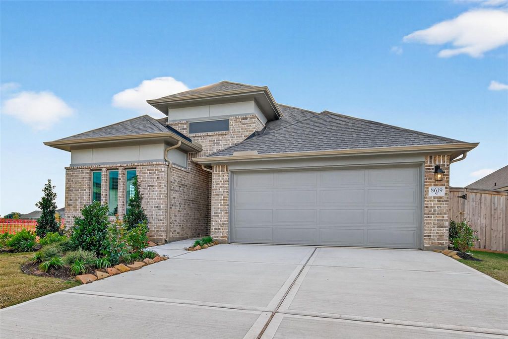 Photo of 8619 Gleaming Village Way Way, Richmond, TX 77406 (MLS # 31393078)
