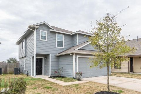 Photo of 19327 Golden Wave Drive, Houston, TX 77449 (MLS # 21985302)