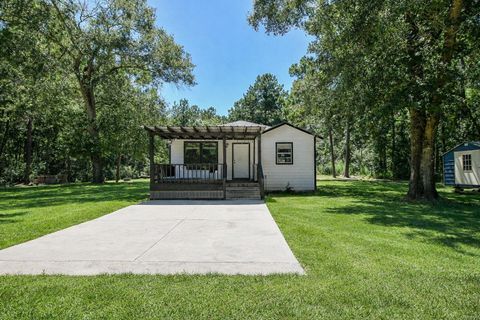 Photo of 180 Maurine Lane, Cleveland, TX 77328 (MLS # 87840237)