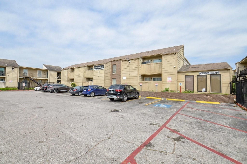 Photo of 8100 Creekbend Dr Dr #120, Houston, TX 77071 (MLS # 68088499)