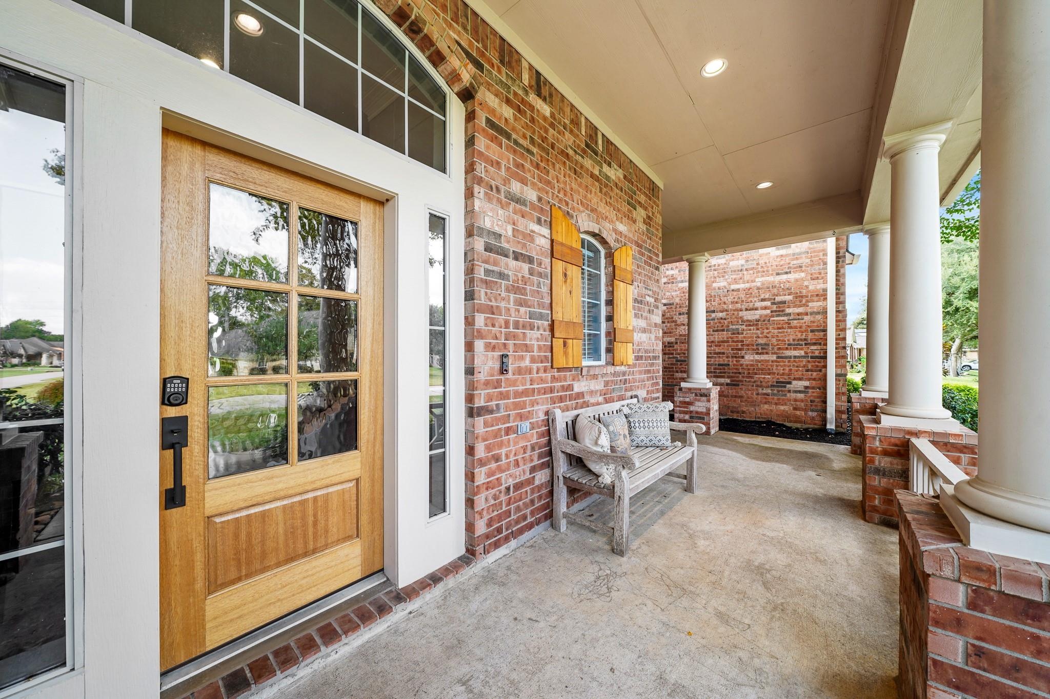 4703 Oxbow Circle W