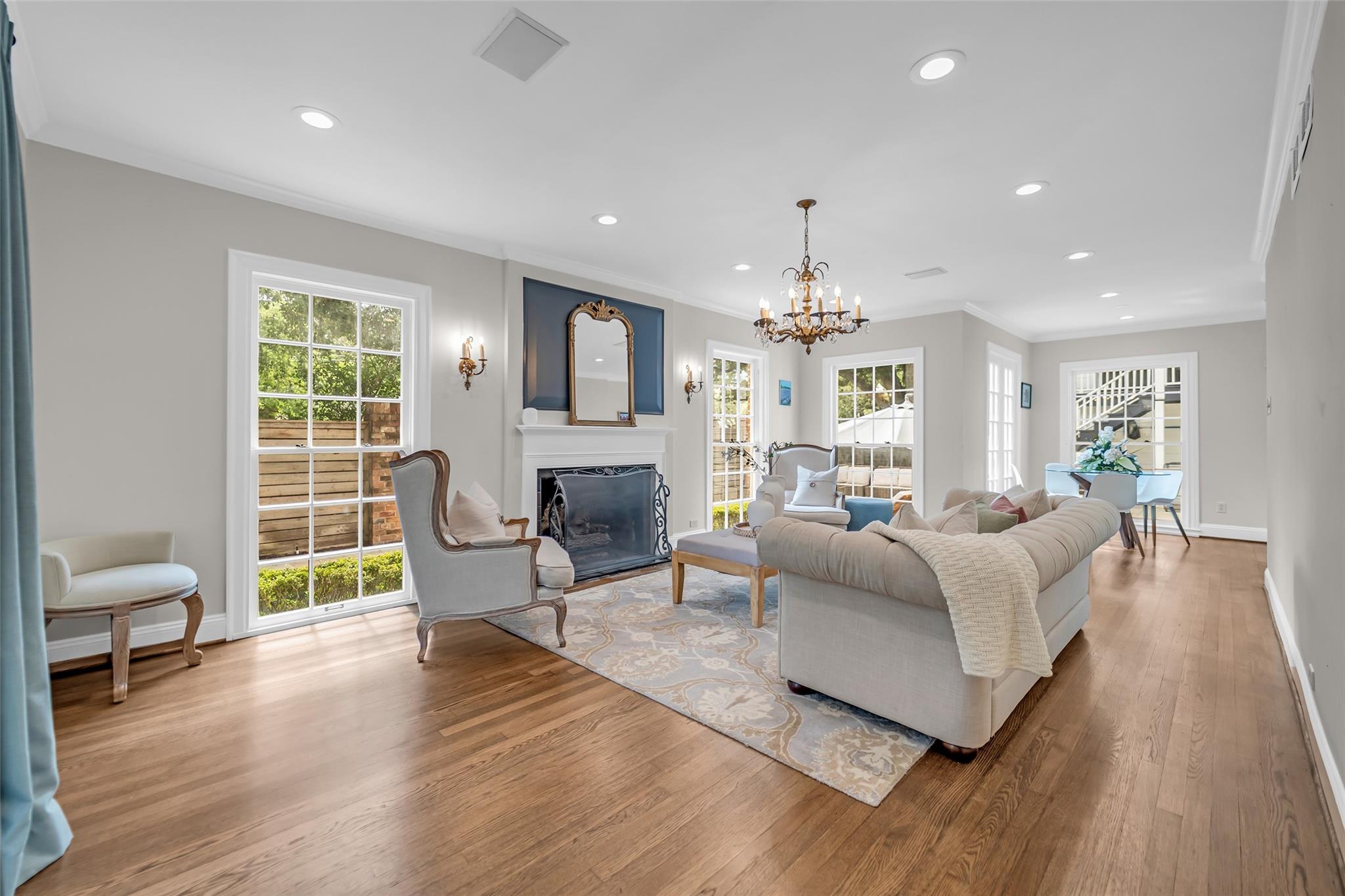 3105 Locke Lane