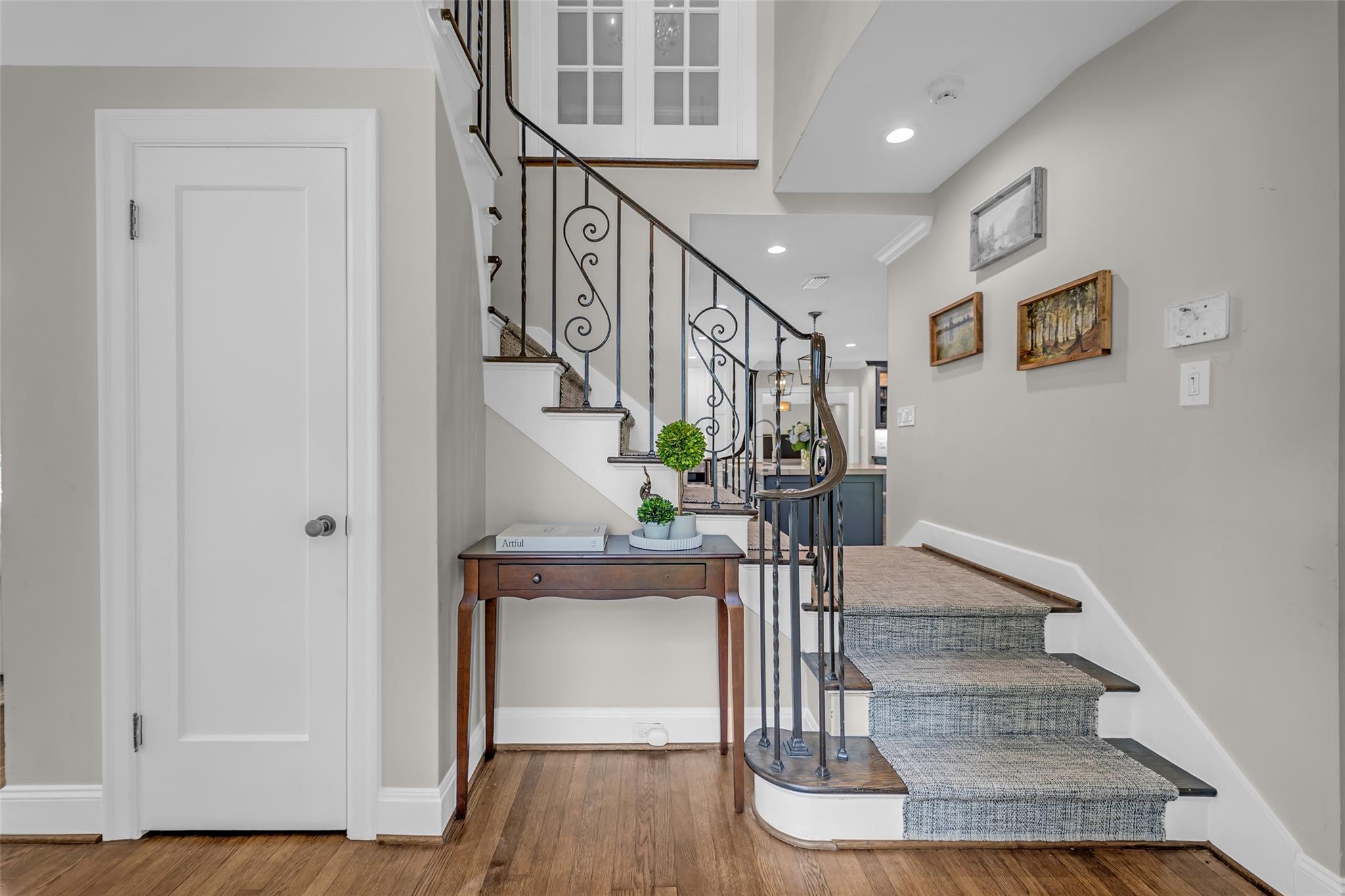 3105 Locke Lane