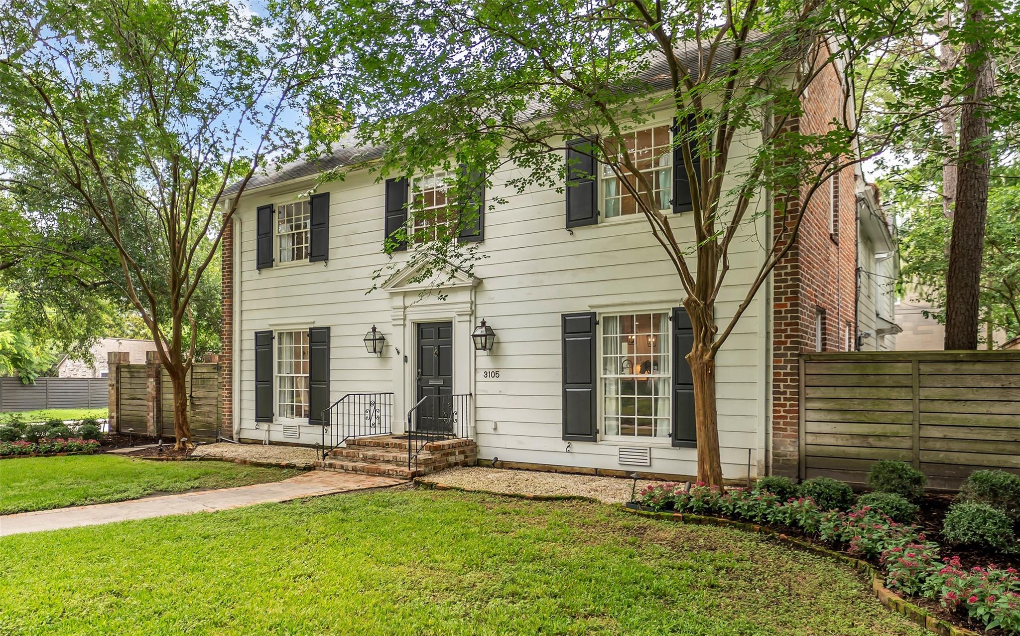 3105 Locke Lane