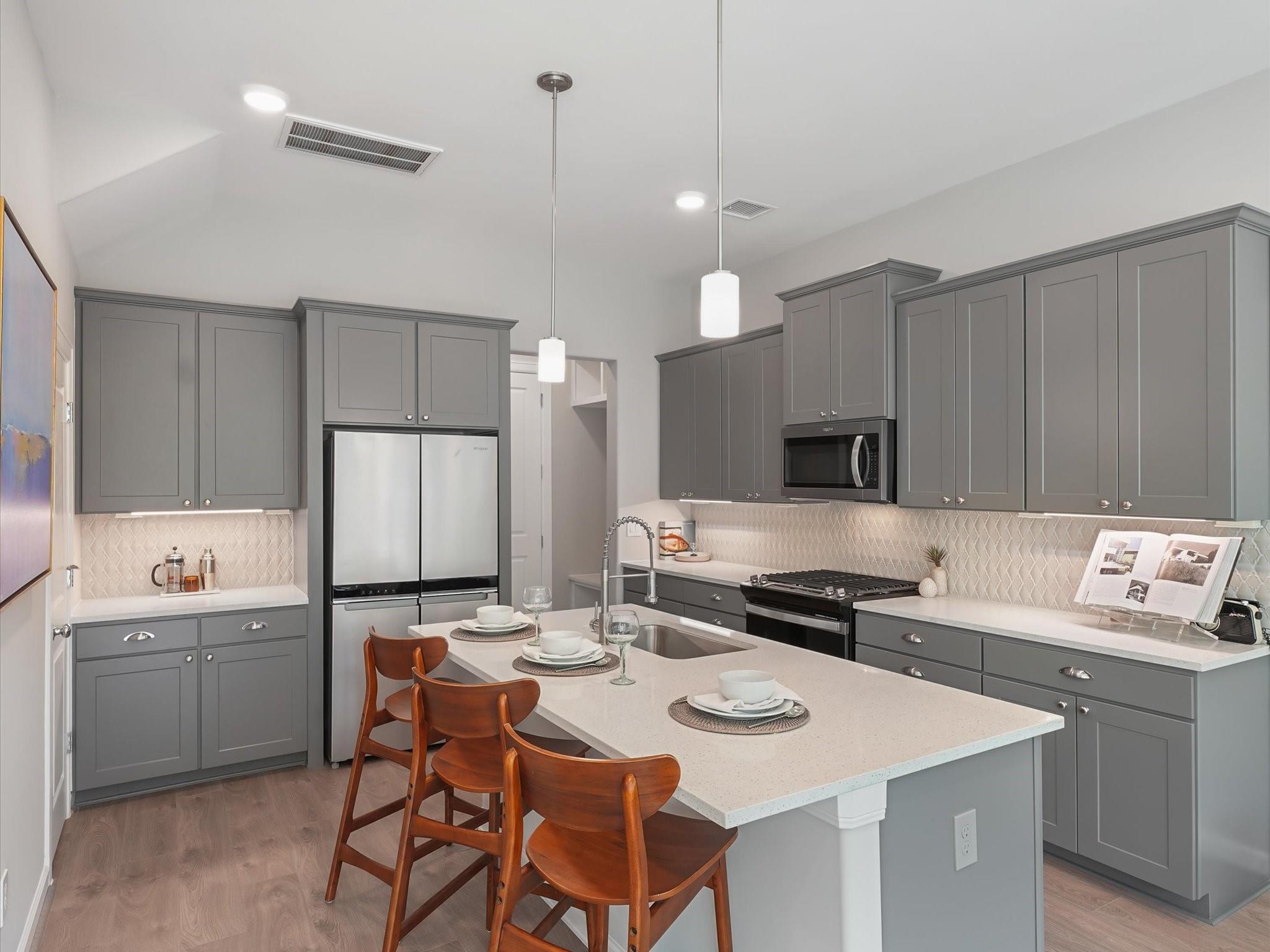 5204 Amber Sunrise Drive