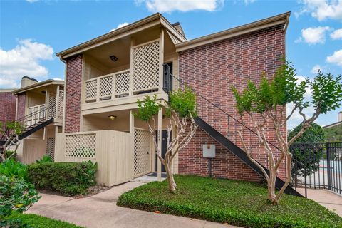 Photo of 2121 El Paseo St #2005, Houston, TX 77054 (MLS # 44826019)