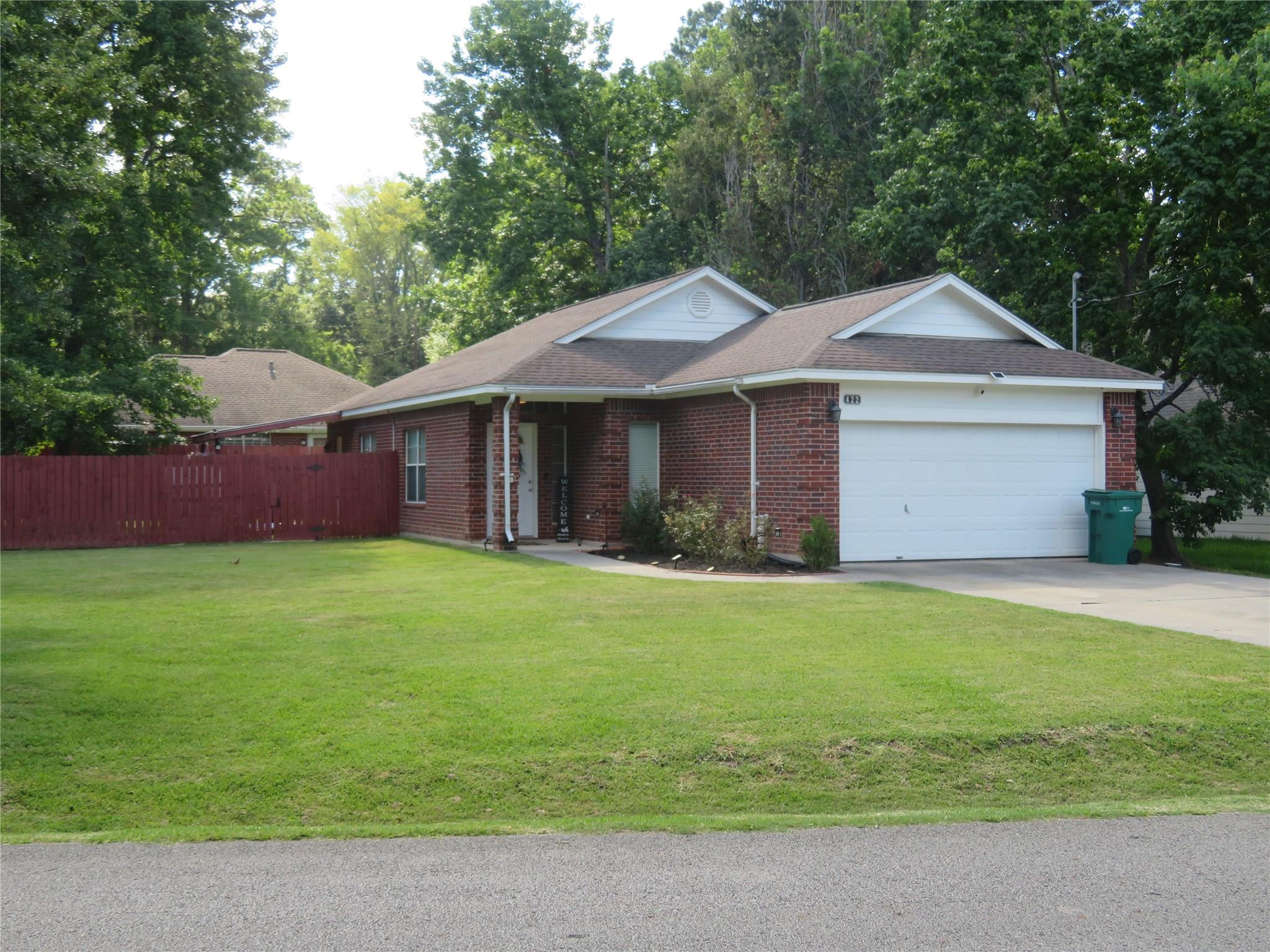 422 E Hunting Tower Run