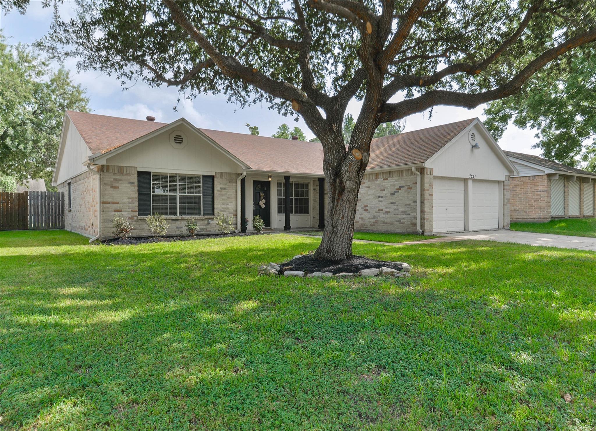 7211 Fuchsia Lane
