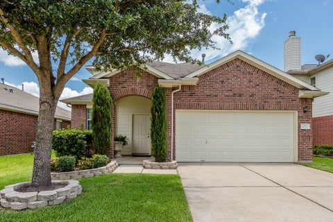 Photo of 4530 Hall Croft Chase Lane, Katy, TX 77449 (MLS # 59292322)