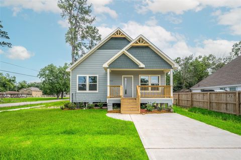 Photo of 8022 Yoe Street, Houston, TX 77078 (MLS # 5168787)