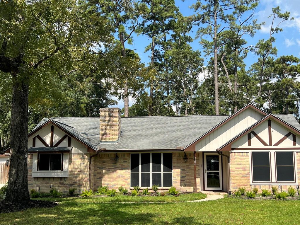 Photo of 903 Fairway Farms Lane Ln, Kingwood, TX 77339 (MLS # 12273944)