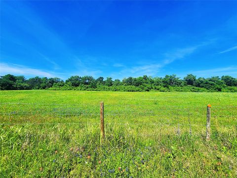 Photo of 5530 Old Chappell Hill Road, Brenham, TX 77833 (MLS # 26697493) Photo of 5530 Old Chappell Hill Road, Brenham, TX 77833 (MLS # 26697493)